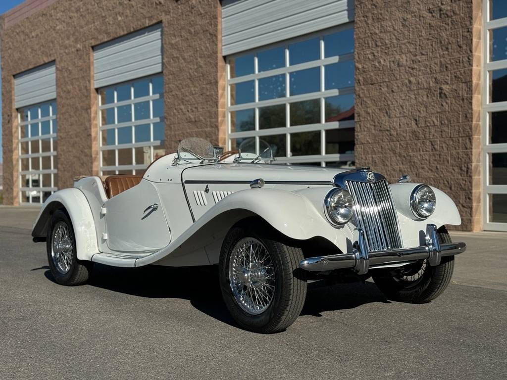 Mg Tf roadster  1954 white