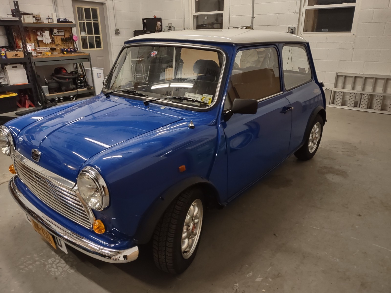Mini-Classic-Mini-1980-Compact-2