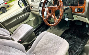 Mitsubishi-DELICA-1994-18