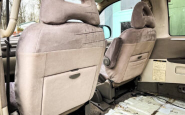 Mitsubishi-DELICA-1994-25