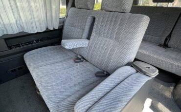 Mitsubishi-Delica-1995-Minivan-20