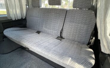 Mitsubishi-Delica-1995-Minivan-21