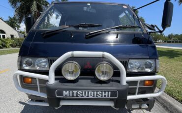 Mitsubishi-Delica-1995-Minivan-32