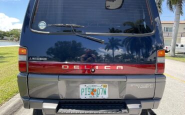 Mitsubishi-Delica-1995-Minivan-33