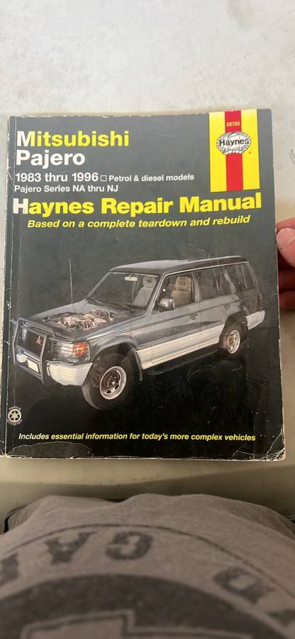 Mitsubishi-Delica-l400-diesel-1994-black-10