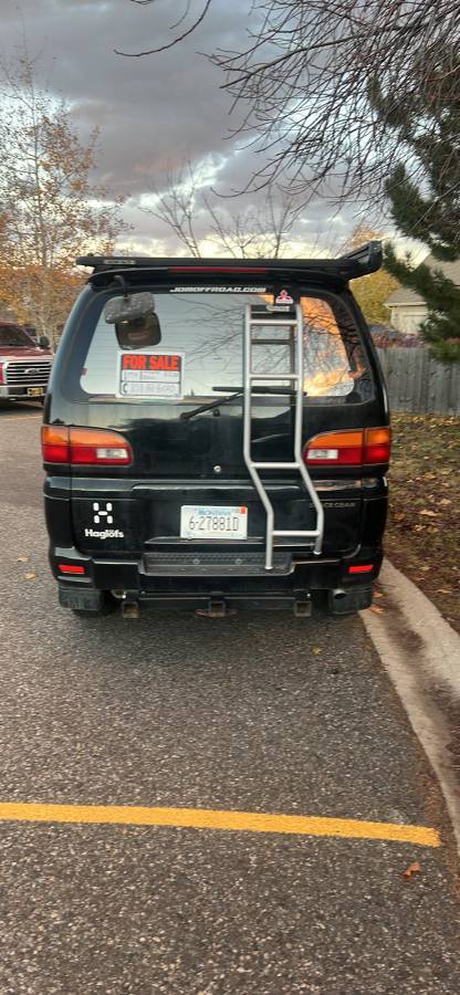 Mitsubishi-Delica-l400-diesel-1994-black-2
