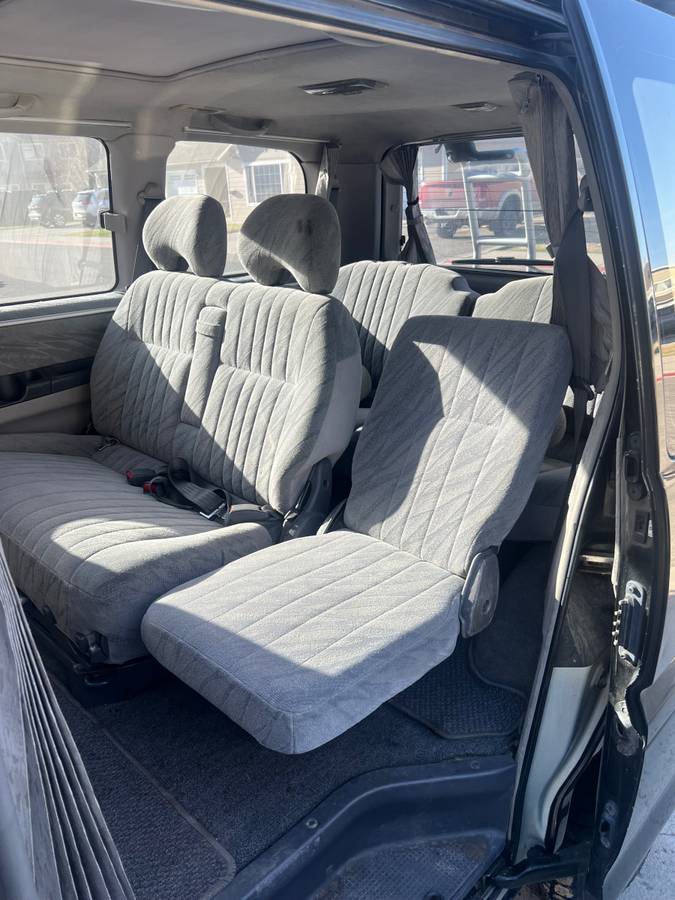 Mitsubishi-Delica-l400-diesel-1994-black-4