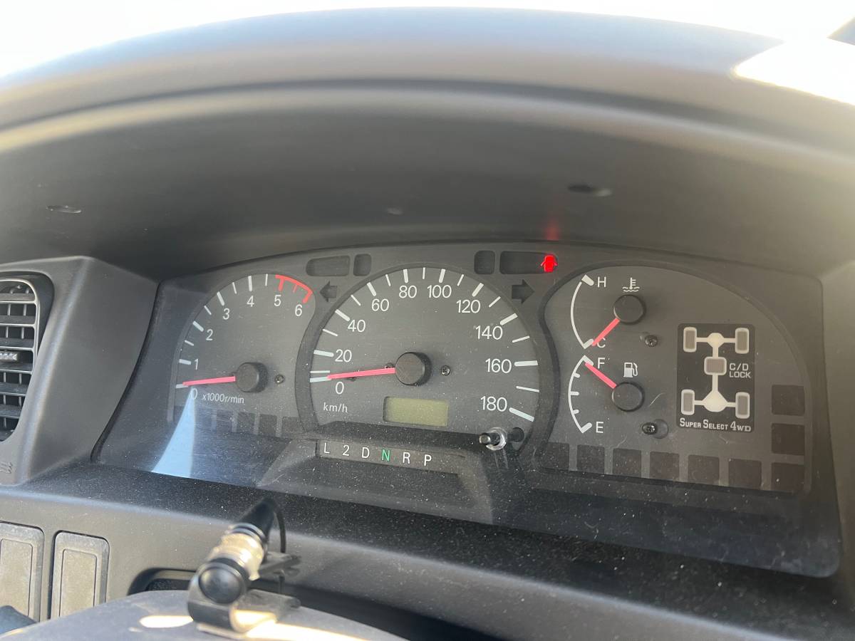Mitsubishi-Delica-l400-diesel-1994-black-8