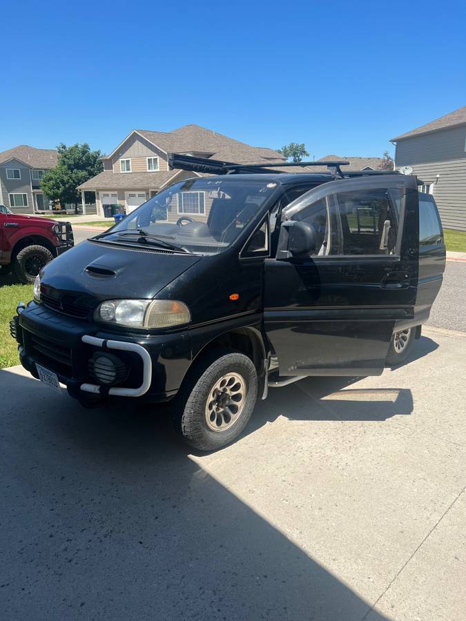 Mitsubishi Delica l400 diesel  1994 black