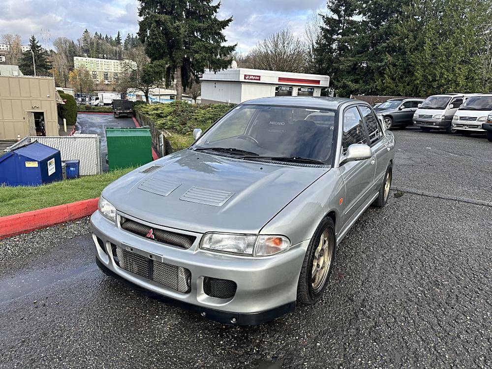 Mitsubishi-Lancer-evolution-1994-custom-1