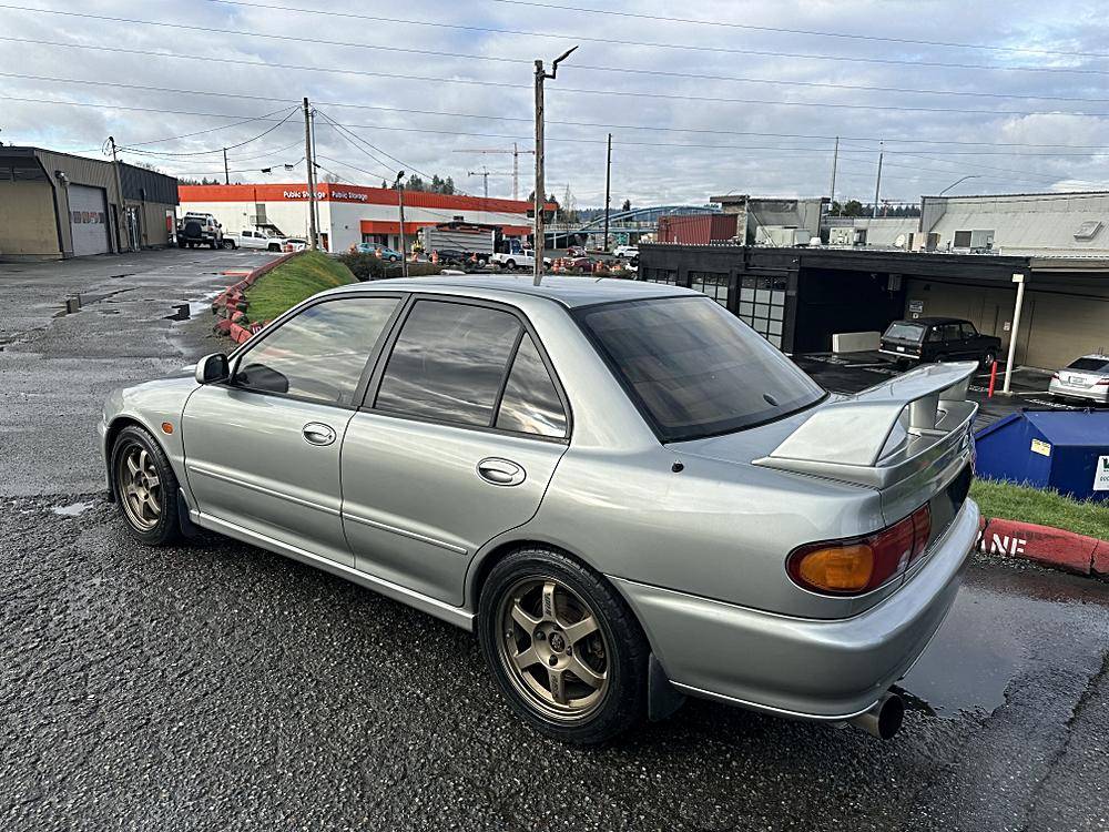 Mitsubishi-Lancer-evolution-1994-custom-10