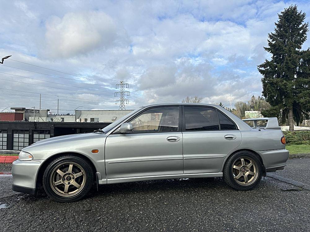 Mitsubishi-Lancer-evolution-1994-custom-14