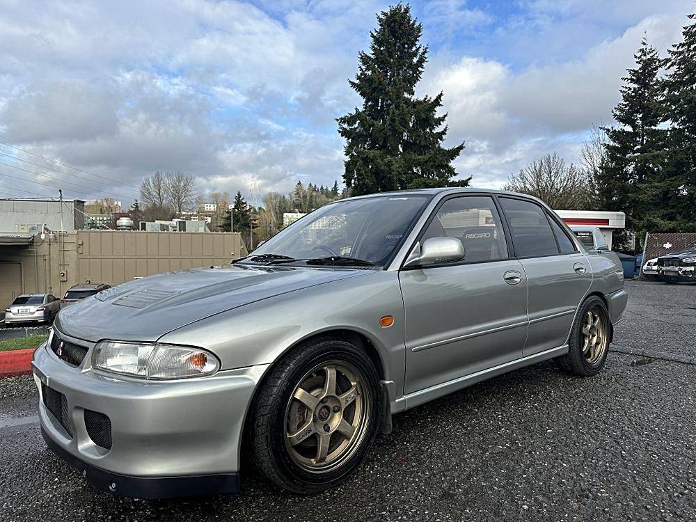 Mitsubishi-Lancer-evolution-1994-custom-15