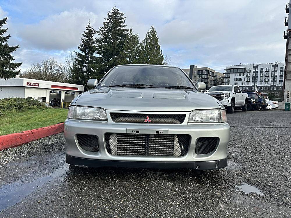 Mitsubishi-Lancer-evolution-1994-custom-3
