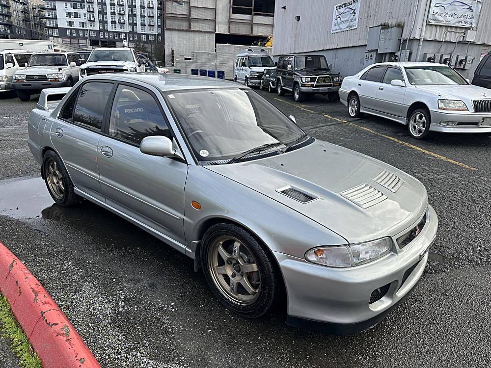 Mitsubishi-Lancer-evolution-1994-custom-6