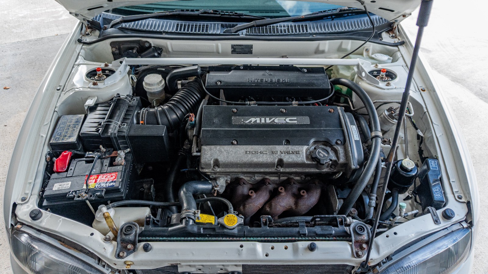 Mitsubishi-Mirage-1995-Hatchback-17