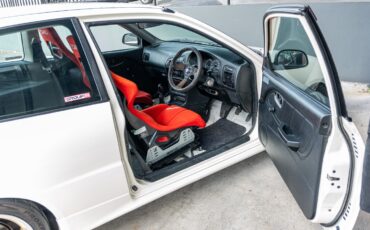 Mitsubishi-Mirage-1995-Hatchback-21