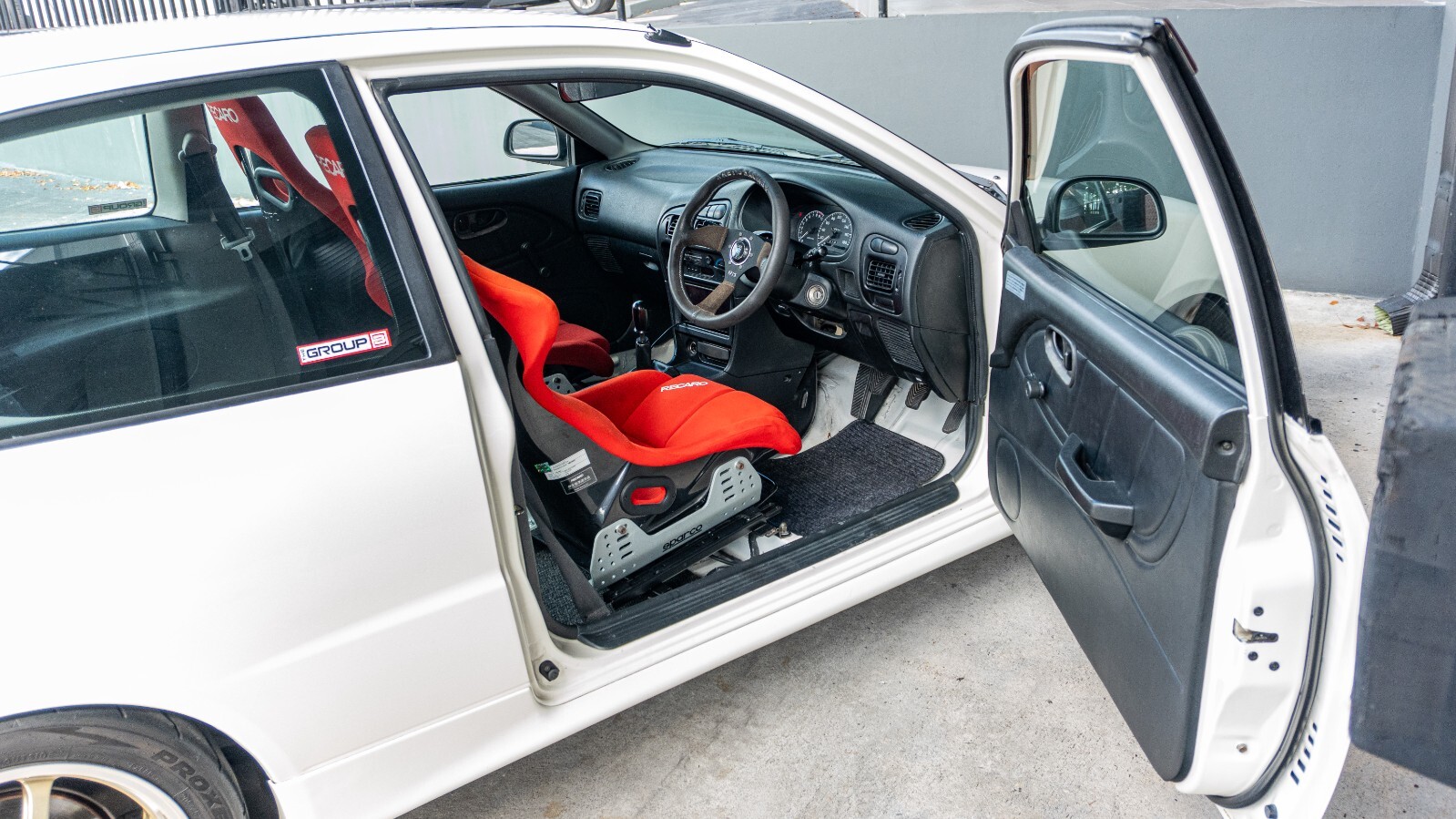 Mitsubishi-Mirage-1995-Hatchback-21