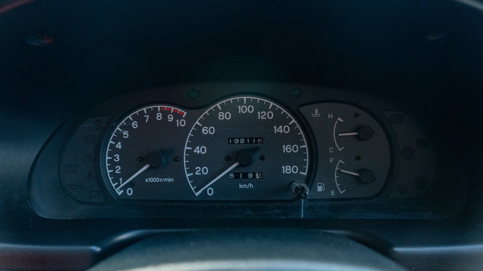 Mitsubishi-Mirage-1995-Hatchback-25