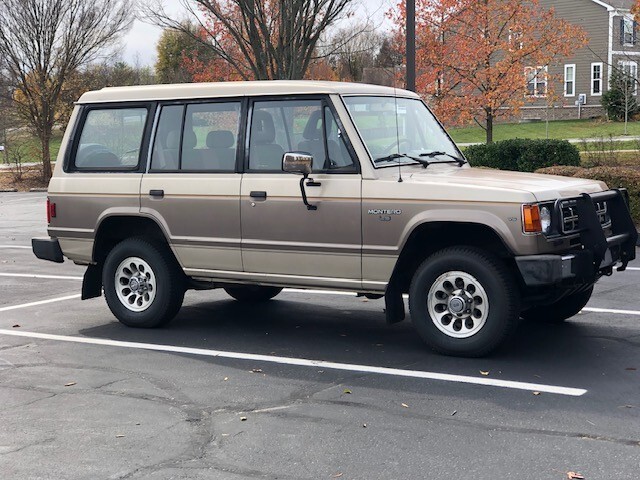 Mitsubishi-Montero-1991-Wagon-3
