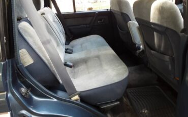Mitsubishi-Pajero-4x4-diesel-1991-blue-15