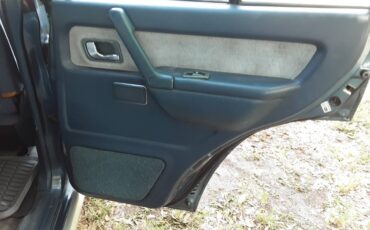 Mitsubishi-Pajero-4x4-diesel-1991-blue-17