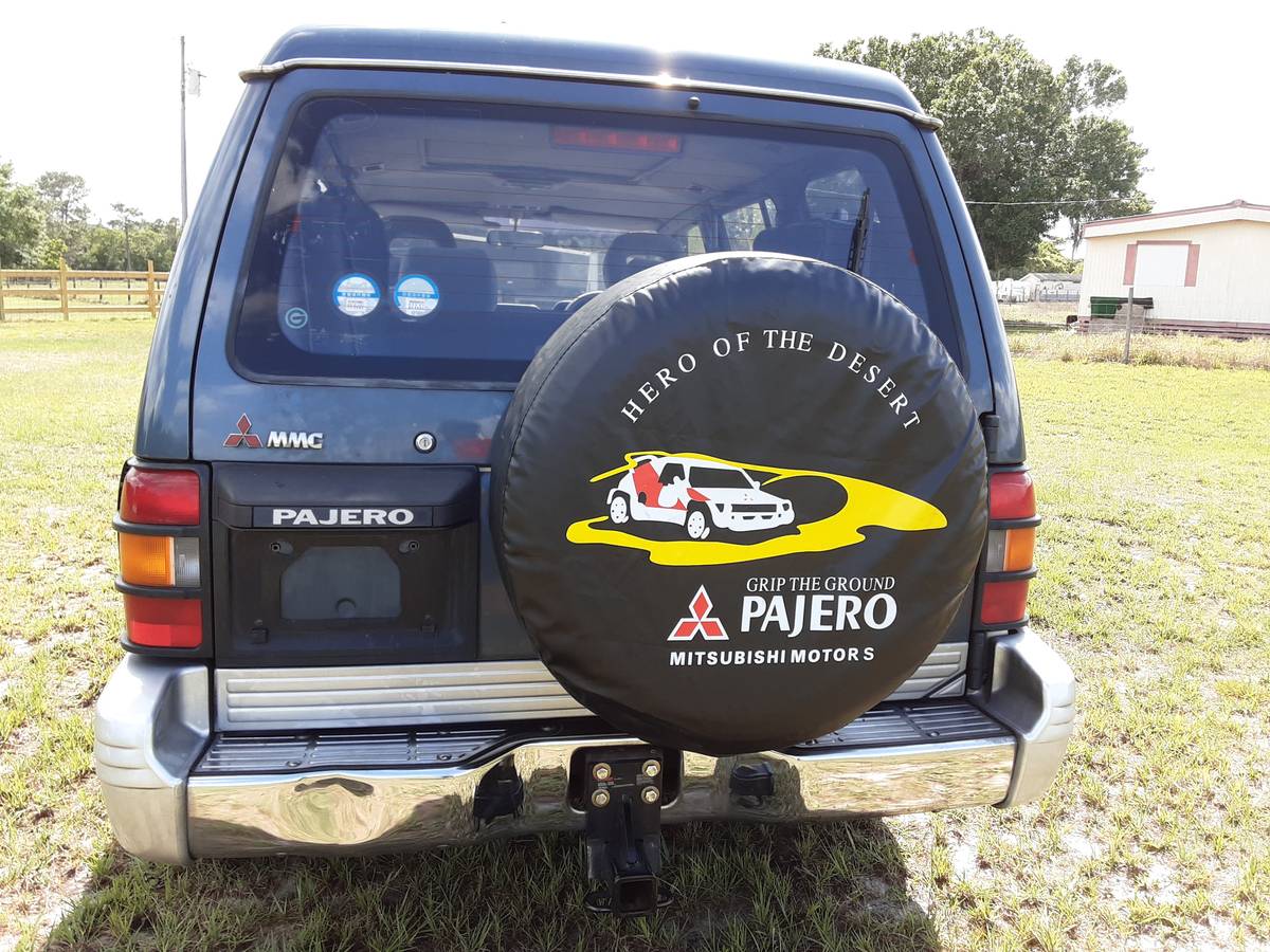 Mitsubishi-Pajero-4x4-diesel-1991-blue-2