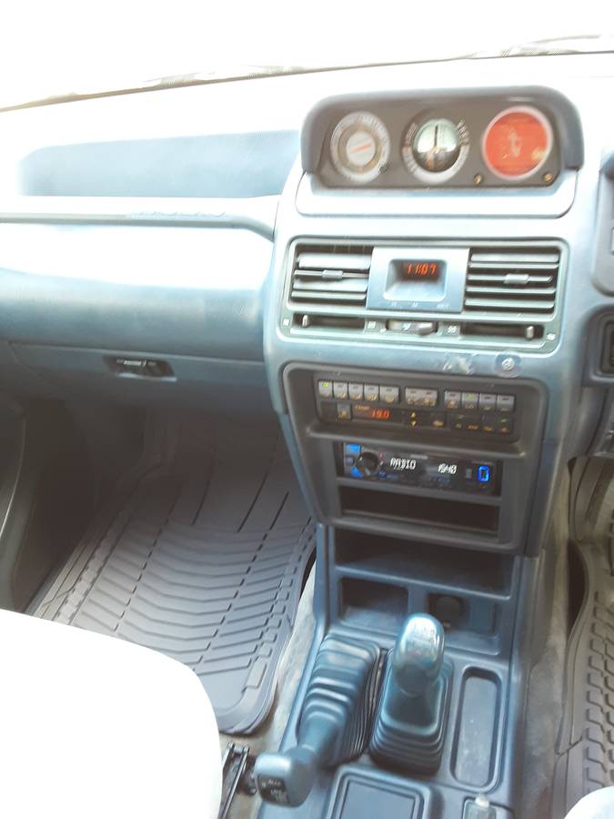 Mitsubishi-Pajero-4x4-diesel-1991-blue-20