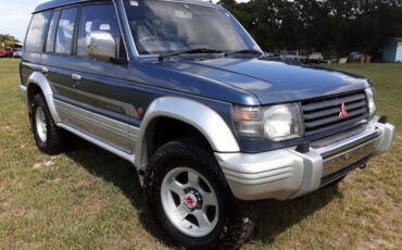 Mitsubishi-Pajero-4x4-diesel-1991-blue