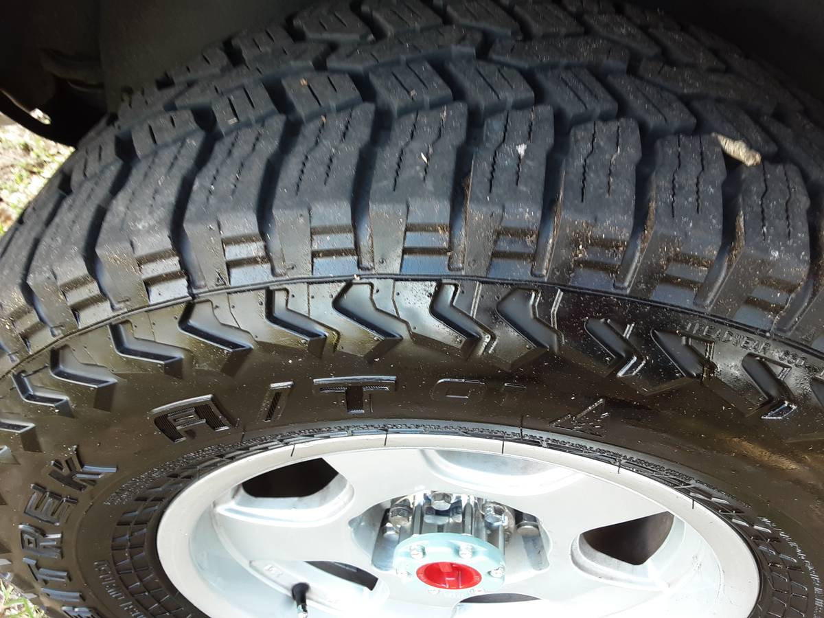 Mitsubishi-Pajero-4x4-diesel-1991-blue-5