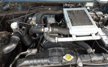 Mitsubishi-Pajero-4x4-diesel-1991-blue-6