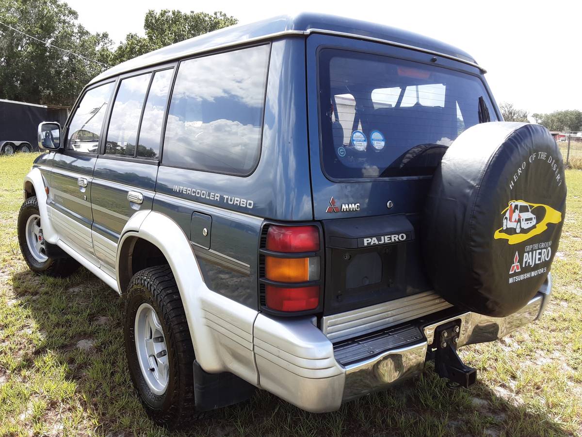 Mitsubishi-Pajero-4x4-diesel-1991-blue-7