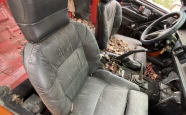 Mitsubishi-Starion-1987-Coupe-13