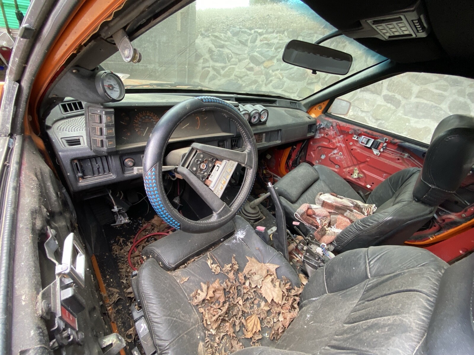 Mitsubishi-Starion-1987-Coupe-16