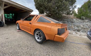 Mitsubishi-Starion-1987-Coupe-2