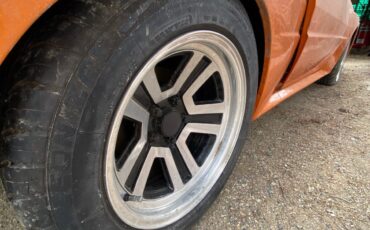 Mitsubishi-Starion-1987-Coupe-6