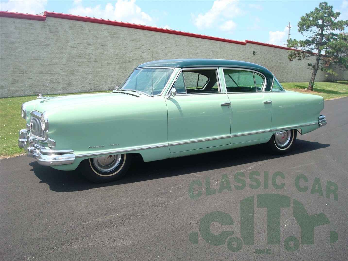 Nash-Ambassador-Custom-1953-Sedan