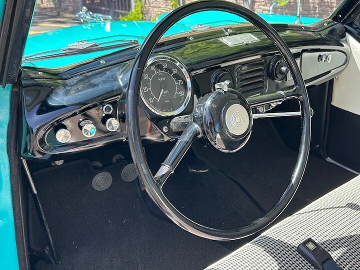 Nash-Metropolitan-1961-Coupe-13