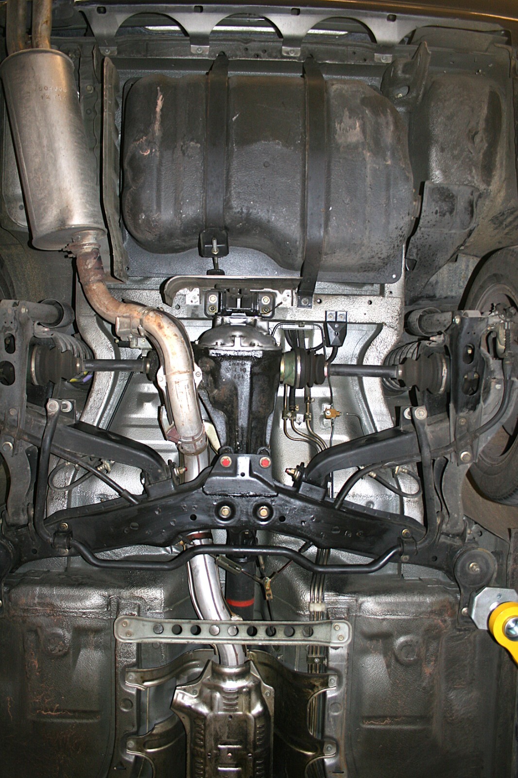 Nissan-300ZX-1984-Coupe-12