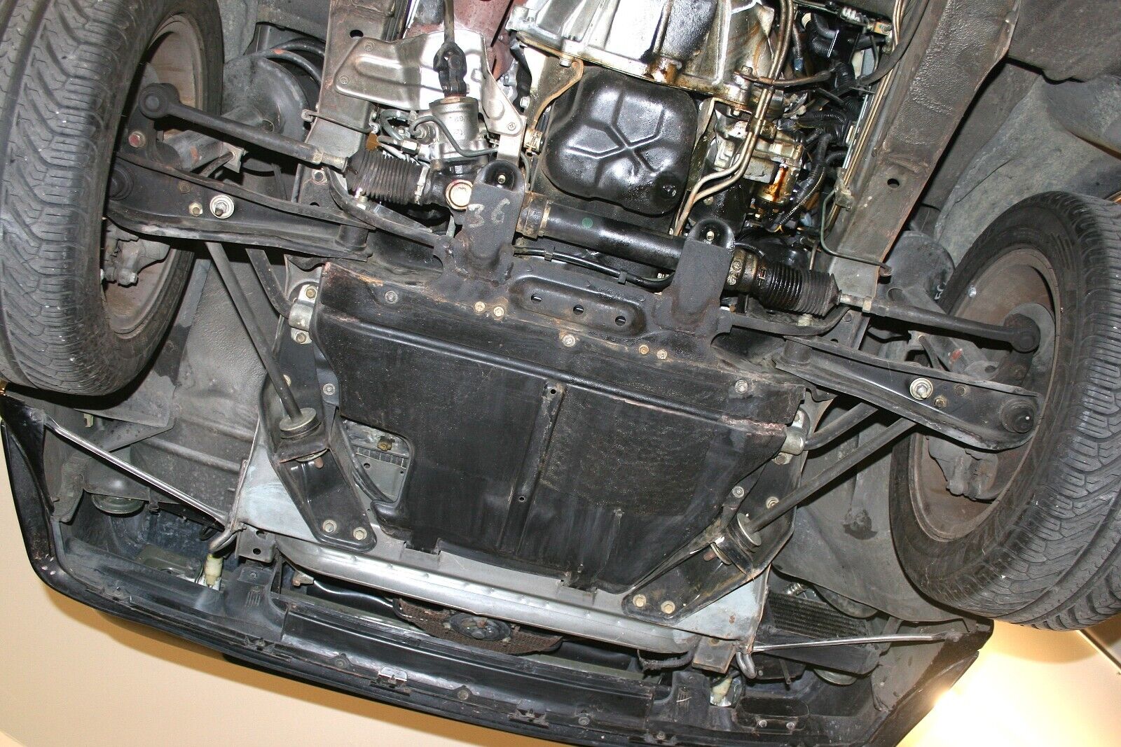 Nissan-300ZX-1984-Coupe-28