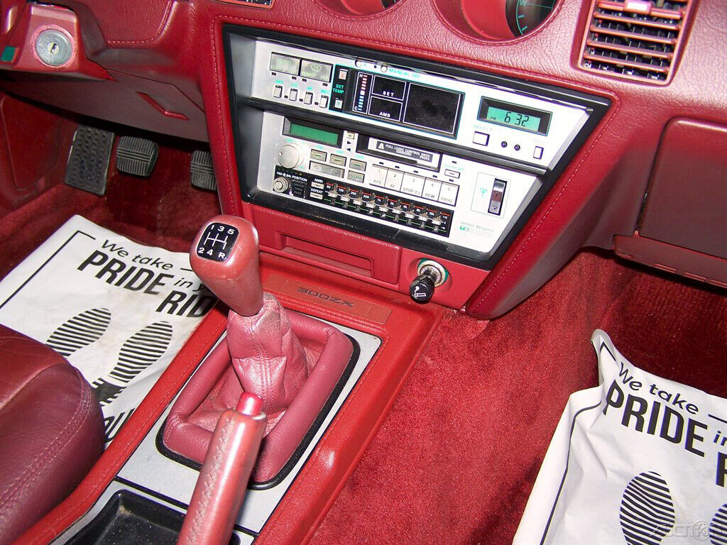 Nissan-300ZX-1986-Hatchback-11