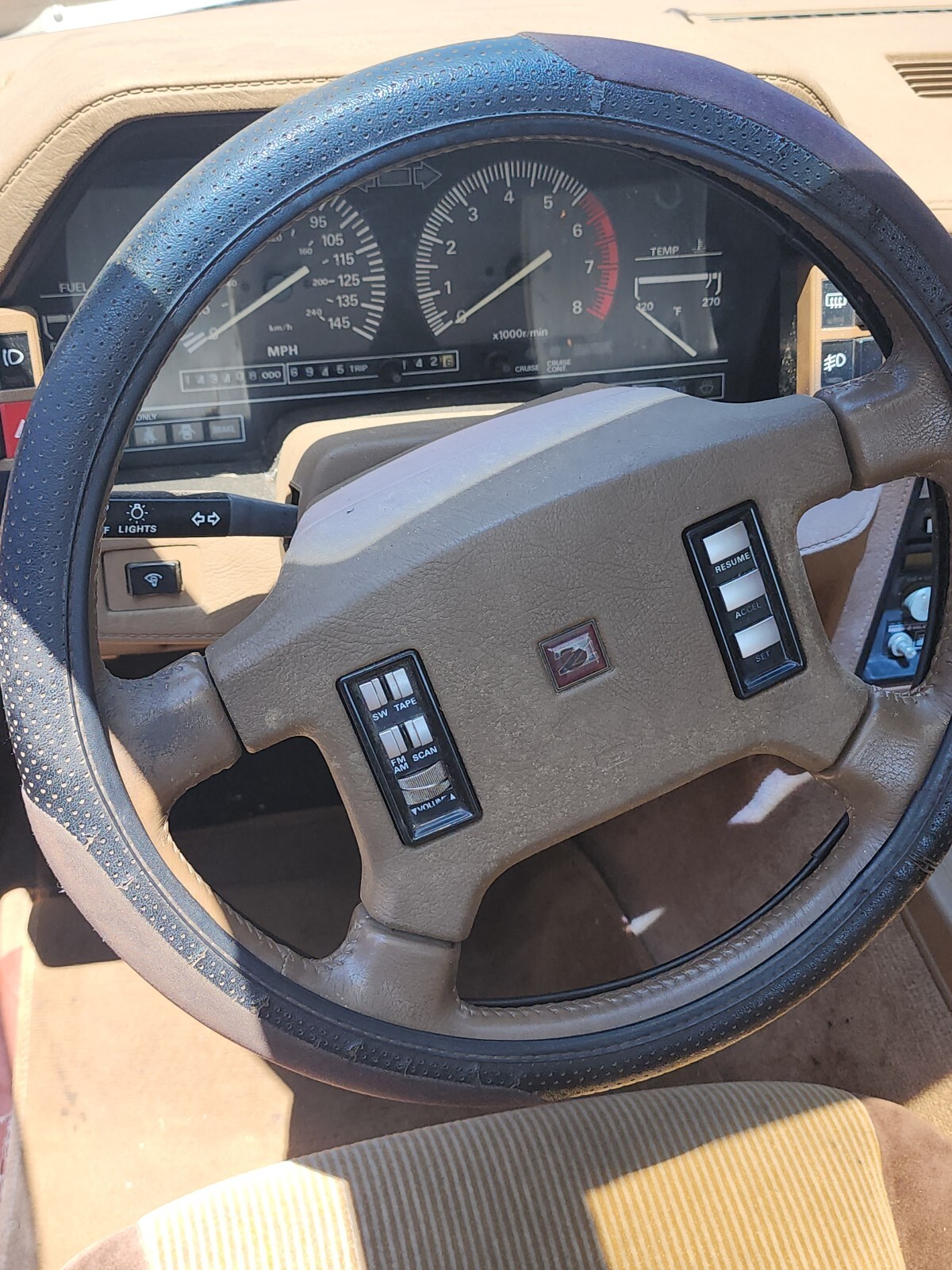 Nissan-300ZX-1988-9