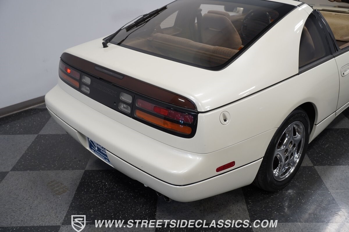 Nissan-300ZX-1993-Coupe-22