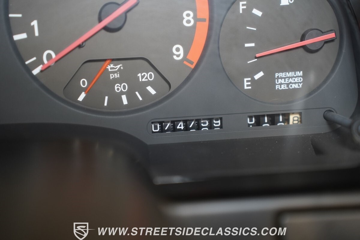 Nissan-300ZX-1993-Coupe-36
