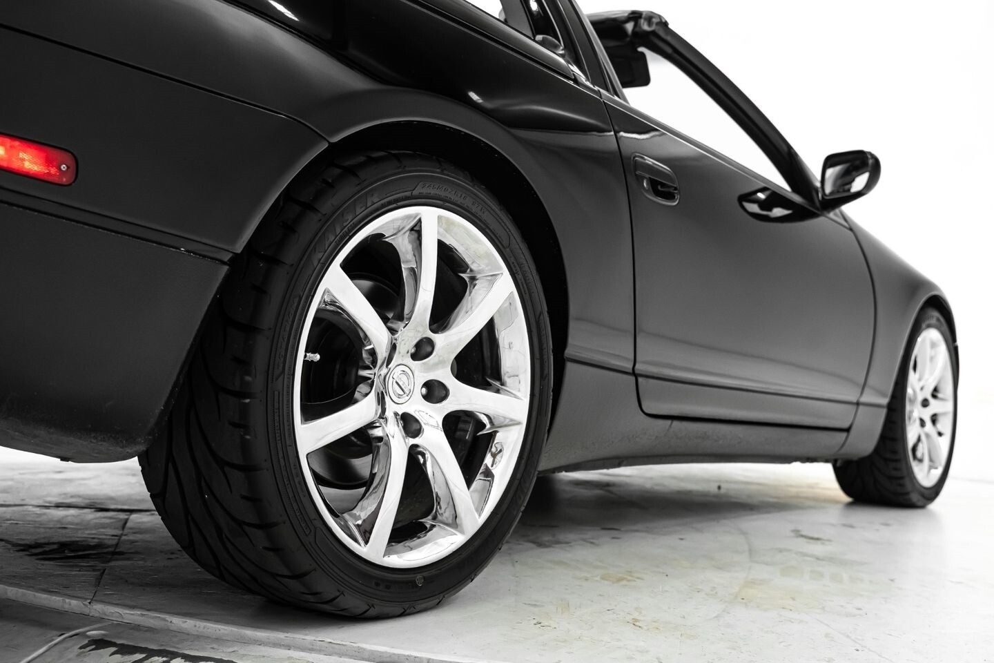 Nissan-300ZX-1994-Convertible-13