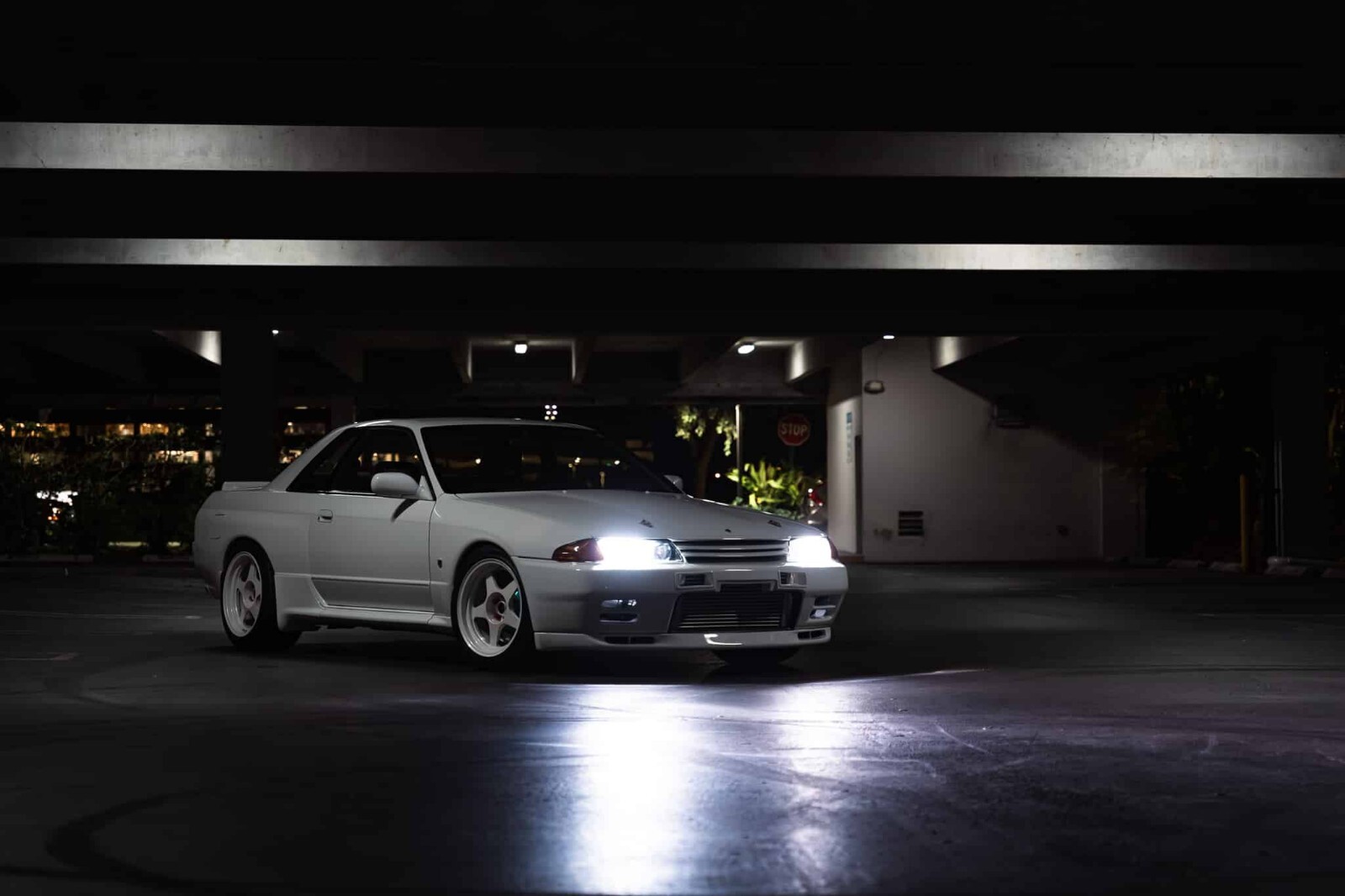 Nissan-GT-R-1993-1