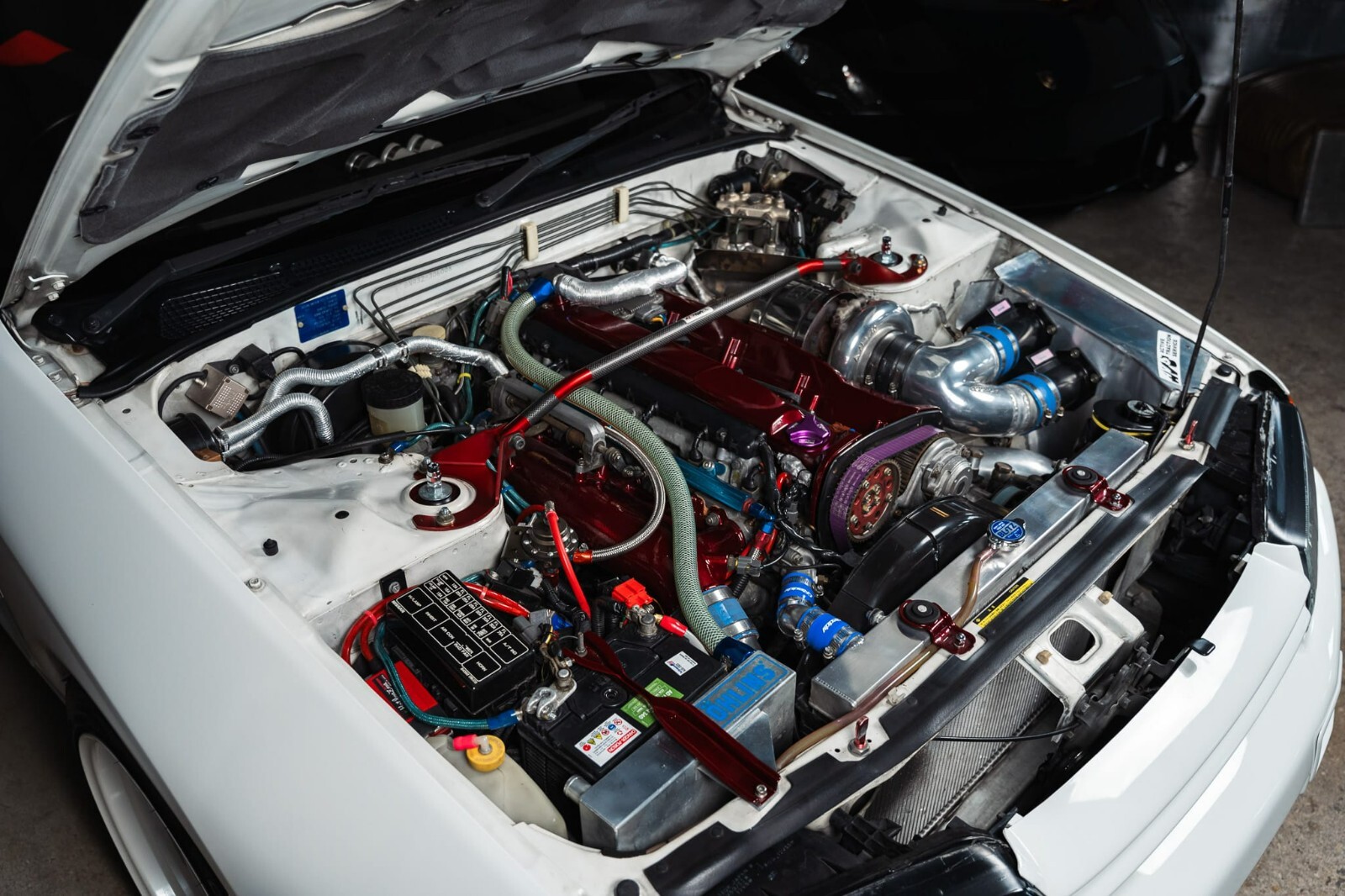 Nissan-GT-R-1993-10