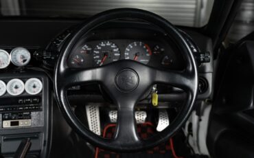 Nissan-GT-R-1993-16