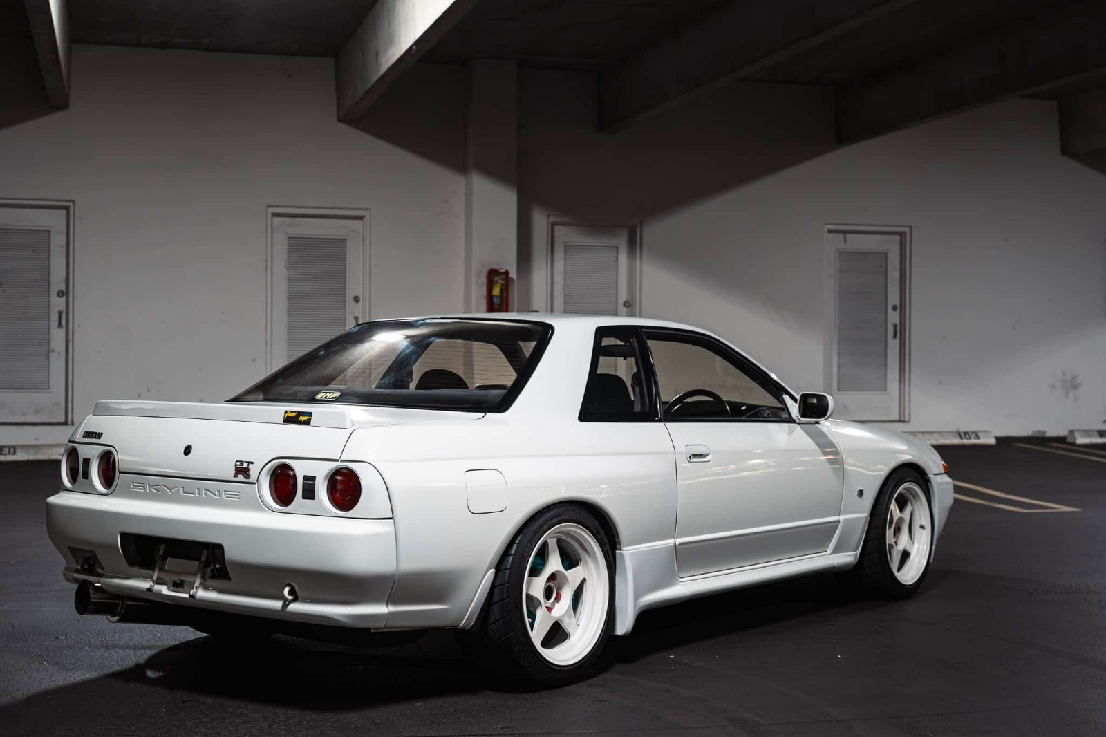Nissan-GT-R-1993-2