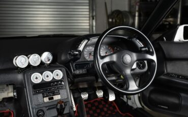 Nissan-GT-R-1993-20